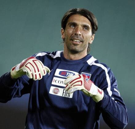 06.09.2012 Sofia (Bulgaria) Italy national football team training session at Vasil Levski stadium daye before FIFA World Cup 2014 match qualifications against Bulgaria. Gianluigi Buffon :Stringer in cooperation with 