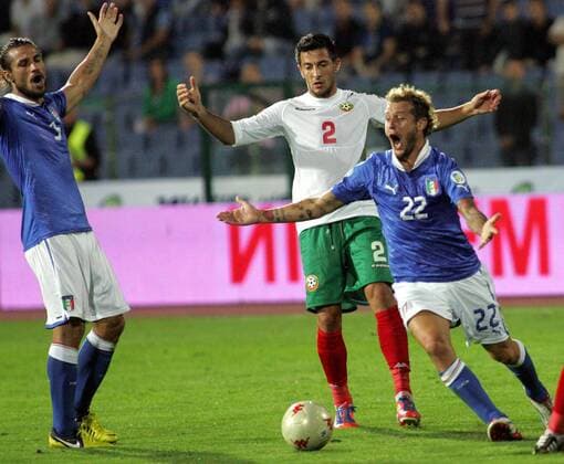 07.09.2012 Sofia(Bulgaria) Bulgaria-Italy FIFA World Cup Brazil 2014 qualifiers men s football Pablo Daniel Osvaldo(L) and Alessandro Diamanti(r) Italy angry during match beside Stanislav Manolev (c) Bulgaria : 