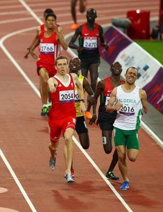 PARALYMPICS - Paralympische Spiele 2012 LONDON,ENGLAND,08.SEP.12 - DIVERS, OLYMPIA, PARALYMPICS, BEHINDERTENSPORT, LEICHTATHLETIK, LAUFSPORT - Paralympische Sommerspiele in London 2012, 800m Herren, T46. Bild zeigt Günther Matzinger (AUT) und Samir Nouioua (ALG). 
