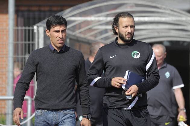 im Ramazan YILDIRIM, Trainer VfB Lübeck, links und Serkan RINAL, Co-Trainer VfB Lübeck, rechts, betreten das Stadion. DEU, Bremen, Weserstadion Platz 11, Werder Bremen II, Regionalliga Nord, Saison 2012 2013, 7. Spieltag, 16.09.2012,