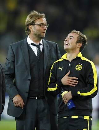 Jürgen KLOPP, Chef - Trainer BVB, Mario GÖTZE (GOETZE), Nr. 10 BVB albern herum, Fairness, freundschaftlich, Kollegialität, fair, sportlich, Verhalten BORUSSIA DORMUND - AJAX AMSTERDAM 1-0 Fussball UEFA Champions League, Gruppenphase, BVB, Dortmund, 18.09.2012 CL Saison 2012 2013