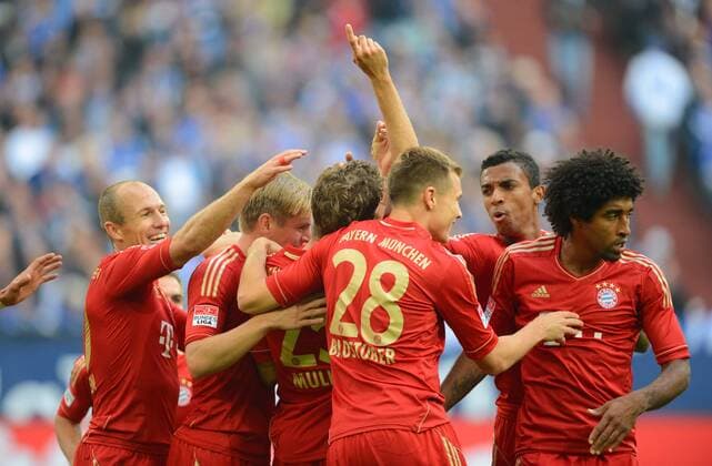 Fussball Berlin 22.09.2012 1. Bundesliga DFL Saison 2012 2013 FC Schalke 04 - FC Bayern München Tor zum 0:2 durch Thomas Müller Mueller (FC Bayern, No.25) Jubel