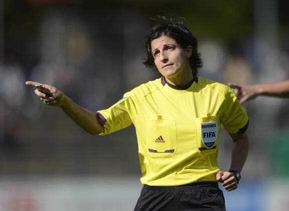 Schiedsrichterin Dr. Riem Hussein, 1.FFC Turbine Potsdam - 1.FFC Frankfurt, Fußball, Frauen, Bundesliga, Saison 2012 2013, Potsdam, 30.09.2012,