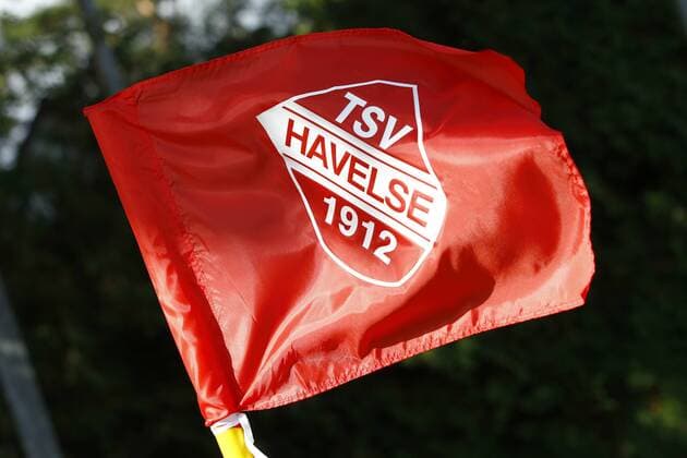 Fußball, Stadiongeschichte TSV Havelse 03.10.2012, Wilhelm-Langrehr-Stadion, Garbsen, GER, RL Nord Regionalliga Nord, TSV Havelse vs Holstein Kiel, im Bild Eckfahne des TSV Havelse GER, RL Nord, TSV Havelse vs Holstein Kiel