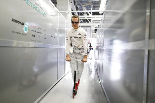 Motorsports: FIA Formula One World Championship 2012, Grand Prix of Japan, 7 Michael Schumacher (GER, Mercedes AMG Petronas F1 Team), xHOCHxZWEIx
