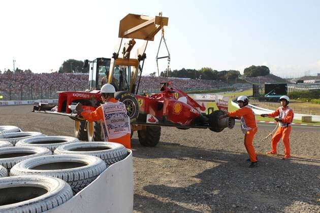 07.10.2012- Race, Crash, Fernando Alonso (ESP) Scuderia Ferrari F2012 Japanese Grand Prix, Suzuka 4 - 7 October 2012 