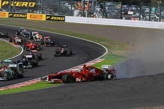 07.10.2012- Race, Crash, Fernando Alonso (ESP) Scuderia Ferrari F2012 Japanese Grand Prix, Suzuka 4 - 7 October 2012 