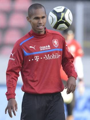 Training of the Czech national soccer team ahead of the World Cup qualification matches against Malta and Bulgaria in Prague, Czech Republic on October 8, 2012. Theodor Gebre Selassie. (CTKxPhoto MichalxDolezal) CTKPhotoP201210080731001  dol 09