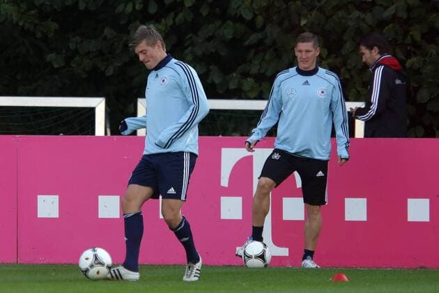 Holger Badstuber und Bastian Schweinsteiger (D)
