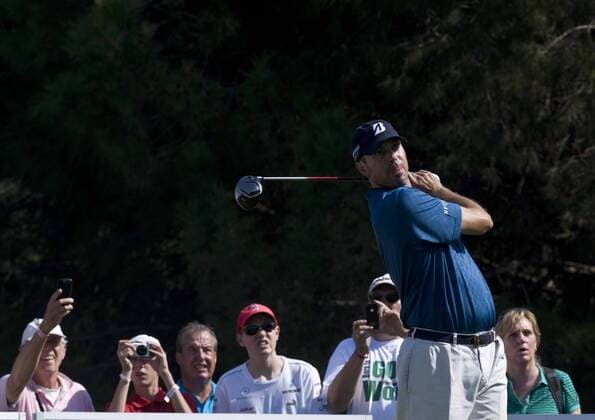 (121009) -- ANTALYA, Oct. 9, 2012 (Xinhua) -- Matt Kuchar of the United States plays a shot during his match at the Turkish Airlines World Golf Final at Antalya Golf Club in Antalya, Turkey, October 9, 2012. Turkish Airlines World Golf Final kicked off here on Tuesday.(Xinhua Ma Yan) TURKEY-ANTALYA-WORLD GOLF FINAL 