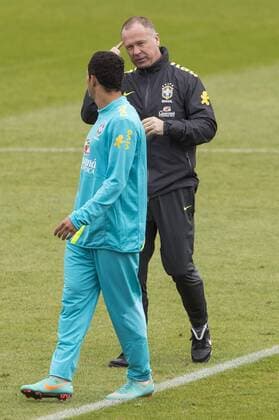 WROCLAW 10 10 2012 Training Brasilien Coach MANO MENEZES  BOR_20121010_3402