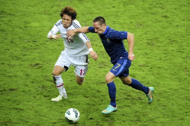 Franck Ribery (Fra) vs Hajime Hsogai (Jpn) FOOTBALL : France vs Japon - match amical - 12 10 2012 JBAutissier Panoramic 