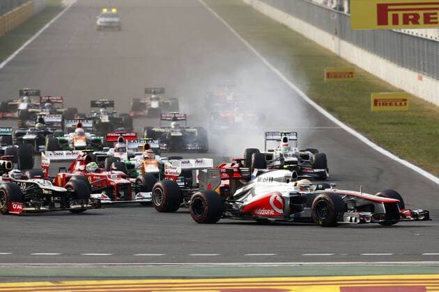 Motorsports: FIA Formula One World Championship 2012, Grand Prix of Korea, 4 Lewis Hamilton (GBR, Vodafone McLaren Mercedes), start, mass, Masse, Menge, viele, many xHOCHxZWEIx
