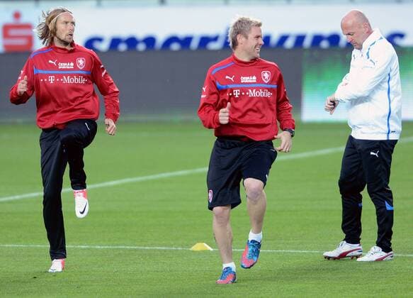 From left: players Jaroslav Plasil, Tomas Hubschmann and Michal Bilek, coach of Czech Republic national soccer team pictured during training in Prague, Czech Republic on October 15, 2012 ahead of the World Cup Group B qualifying soccer match Czech Republic vs Bulgaria. (CTKxPhoto KaterinaxSulova) CTKPhotoP201210150745001  SUK6