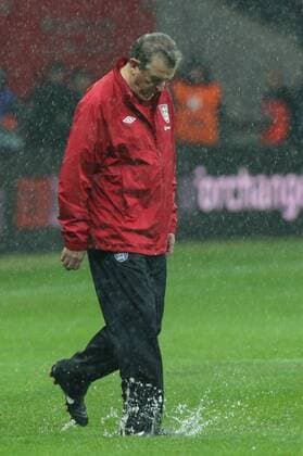 16.10.2012, Warsaw, Poland. World Cup 2014 qualification match. Poland versus England. The match pitch before the game is waterlogged and causes concern for England Manager Roy Hodgson. xTOMASZxJASTRZEBOWSKIx  ActionPlus11338491
