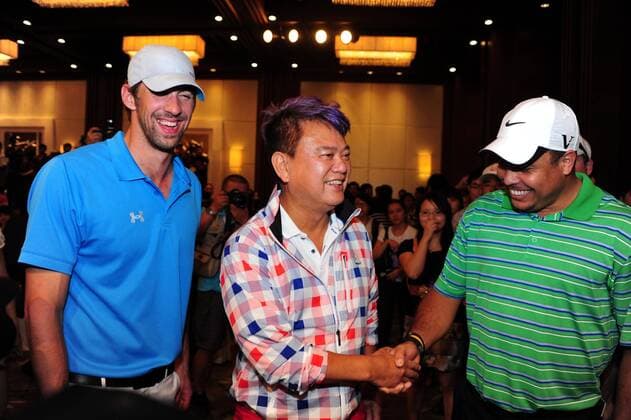 HAIKOU, CHINA - OCTOBER 18: (CHINA OUT) (L - R) Michael Phelps of USA, Hong Kong actor Natalis Chan and Ronaldo Nazario of Brazil attend Mission Hills Star Trophy press conference at the Mission Hills Golf Club on October 18, 2012 in Haikou, Hainan Province of China.  CFP432774939 