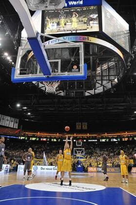 18.10.2012, O2 World, Berlin, GER, EL (Turkish Airlines Euroleague), Alba Berlin vs. Elan Chalon im Bild Freiwurf von Heiko Schaffartzik (ALBA Berlin) Aktion Action