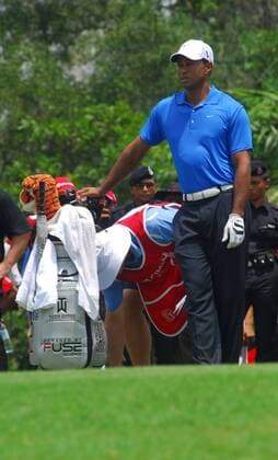 Malaysia PGA Golf Herren tour golf 25 octobre 2012 Tiger Woods USA during round one of CIMB classic.Halim Berbar