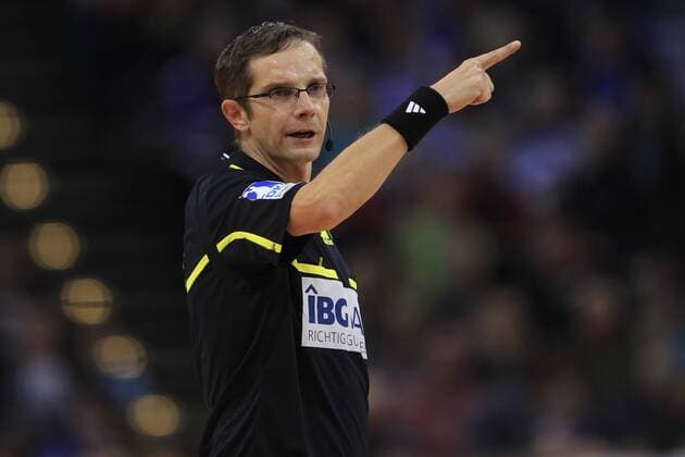 Handball: 1. Bundesliga, Saison 2012 2013, HSV Handball - THW Kiel, Schiedsrichter Marcus Helbig (Landsberg) xPhilippxSzyzax xHOCHxZWEIx