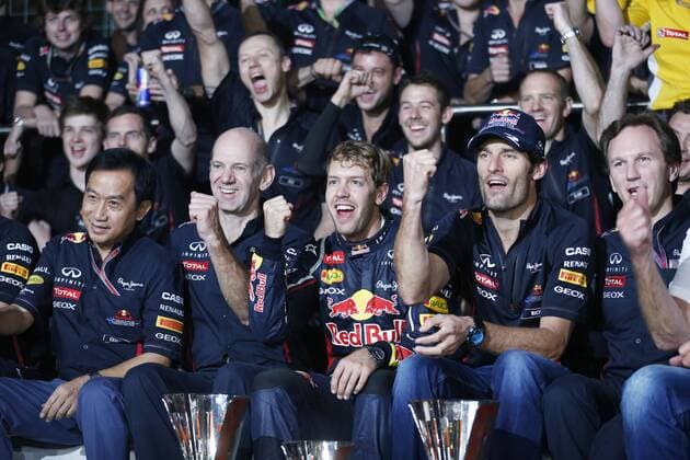 Motorsports: FIA Formula One World Championship 2012, Grand Prix of India, Adrian Newey (GBR, Red Bull Racing), 1 Sebastian Vettel (GER, Red Bull Racing), 2 Mark Webber (AUS, Red Bull Racing), Christian Horner (GBR, Teamchef Red Bull Racing), xHOCHxZWEIx