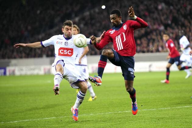 Salomon Kalou (Lille) vs Pavle Ninkov (Toulouse) -- OSC Lille (LOSC) vs FC Toulouse - Coupe de la Ligue - 30 10 2012 xJBAutissierx 