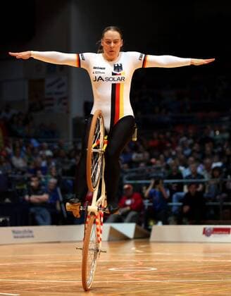 Aschaffenburg Kunstradfahren UCI Hallenradsport-Weltmeisterschaften 2012, Weltmeisterin Corinna Hein (GER)