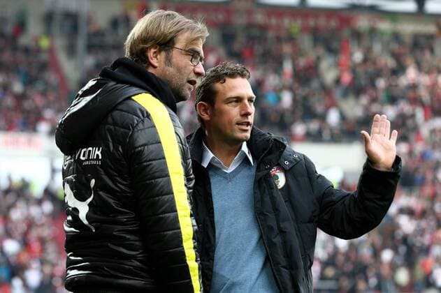Fußball 1. Bundesliga 11. Spieltag: FC Augsburg - Borussia Dortmund am Samstag (10.11.2012) in der SGL arena in Augsburg Trainer Jürgen Klopp ( Dortmund ), links - Markus Weinzierl ( Augsburg ), rechts