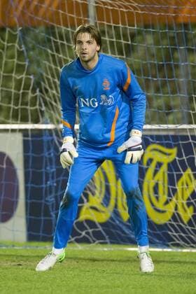 Goalkeeper Tim Krul of Holland during the Training Session of the Dutch Team at Sportpark Nieuw Zuid on November 12, 2012 in Katwijk, The Netherlands. Training session Dutch team Training 2012 2013 xVIxLaurensxLindhoutxIVx 1244098