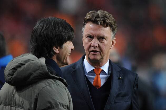 Fußball Länderspiel Niederlande - Deutschland am 14.11.2012 in der Amsterdam ArenA in Amsterdam Joachim Löw ( Bundestrainer ), links - Louis van Gaal ( Trainer Niederlande ), rechts