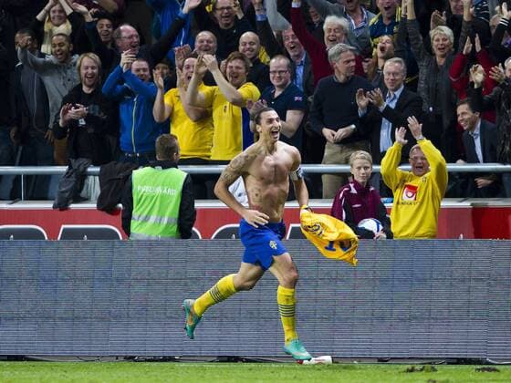 14.11.2012, Friends Arena, Solna, SWE, Testspiel, Schweden vs England, im Bild, 10 Zlatan Ibrahimovic jubelt über sein spektakuläres Fallrückziehertor zum 4:2