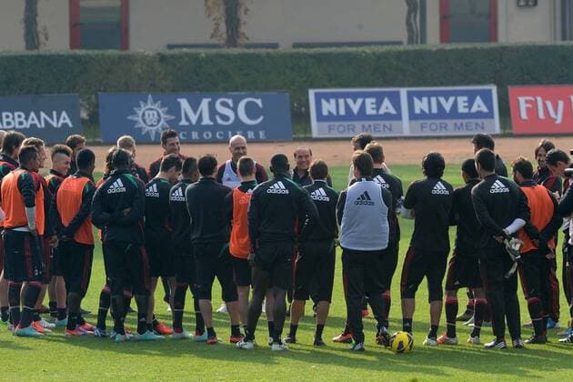 Silvio Berlusconi (ITA) besucht das Training des AC Mailand -