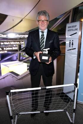 Preisträger Marcel Reif bei der Querdenker - Award Verleihung am 16.11.2012 in München Verleihung Querdenker-Award 2012 in München 