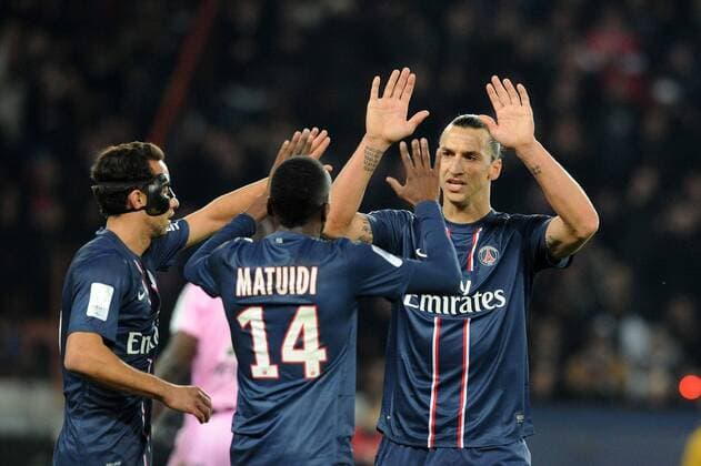 joie de Blaise Matuidi avec Zlatan Ibrahimovic - Nene (PSG) FOOTBALL : PSG vs Troyes - Ligue 1- 24 11 2012 N.LeGouic FEP Panoramic 