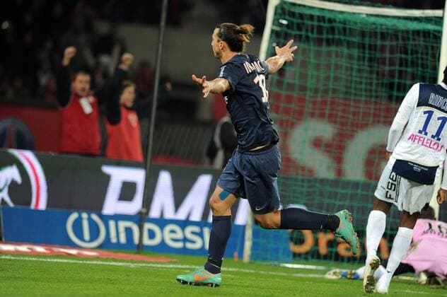 joie de Zlatan Ibrahimovic (PSG) FOOTBALL : PSG vs Troyes - Ligue 1- 24 11 2012 N.LeGouic FEP Panoramic 