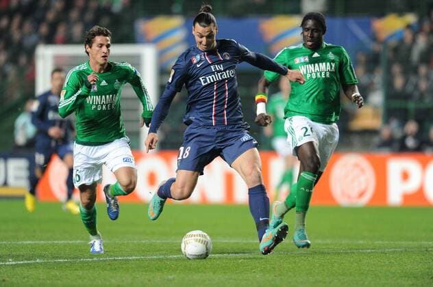 Zlatan Ibrahimovic (PSG) Jeremy Clement - Moustapha Bayal Sall (Saint Etienne) FOOTBALL : Saint Etienne vs PSG - Coupe de la Ligue - 27 11 2012 N.LeGouic FEP Panoramic 