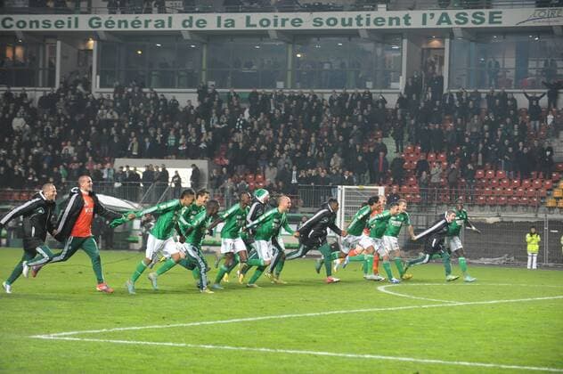 La joie des stephanois aores la victoire FOOTBALL : AS Saint Etienne vs PSG Paris St Germain - Coupe de la Ligue - 27 11 2012 FredericChambert