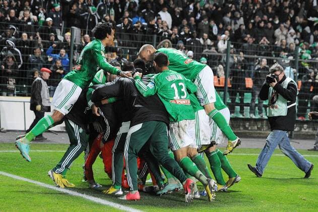 joie des stephanois FOOTBALL : AS Saint Etienne vs PSG Paris St Germain - Coupe de la Ligue - 27 11 2012 NLeGouicFEP 