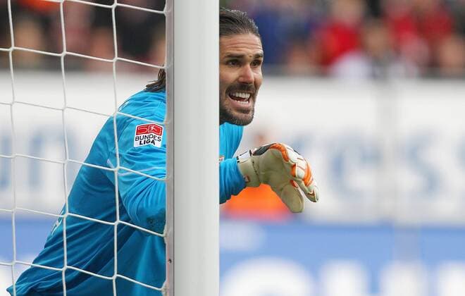 Samstag 10.11.2012, 1. Bundesliga Saison 12 13 - 11. Spieltag in Augsburg, FC Augsburg - BV Borussia Dortmund 1:3, Torwart Simon Jentzsch (FCA) DeFodi028