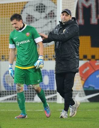 kein Gegentor: Benjamin Kirsten mit Gunnar Grundmann, SG Dynamo Dresden gegen VfR Aalen, Fußball, Fussball, 2. Bundesliga, 2. Liga, Saison 2012 2013, Glücksgas-Stadion Dresden, glücksgas Stadion, 27.11.2012,