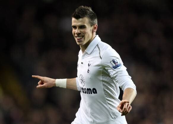 28.11.2012. North London, England. Gareth Bale of Tottenham Hotspur celebrates his goal in action during the Premier League match between Tottenham Hotspur and Liverpool from White Hart Lane, London xKieranxGalvinx  ActionPlus11351934