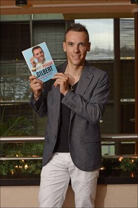 Philippe Gilbert präsentiert in Brüssel seine Biografie CYCLISME : Philippe Gilbert presente son livre Ma saison arc en ciel - Bruxelles - 04 12 2012 Photonews Panoramic 