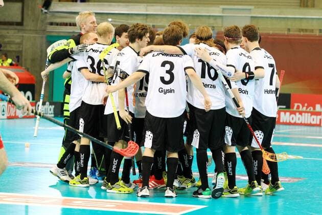 04.12.2012 Unihockey ,Floorball, Herren Weltmeisterschaft Zürich Deutschland - Kanada , Bild zeigt Torjubel Deutschland Aktion 