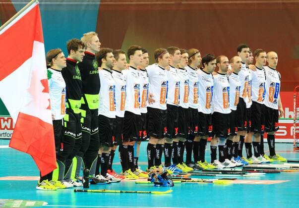 04.12.2012 Unihockey ,Floorball, Herren Weltmeisterschaft Zürich Deutschland - Kanada , Bild zeigt Team Deutschland Aktion 