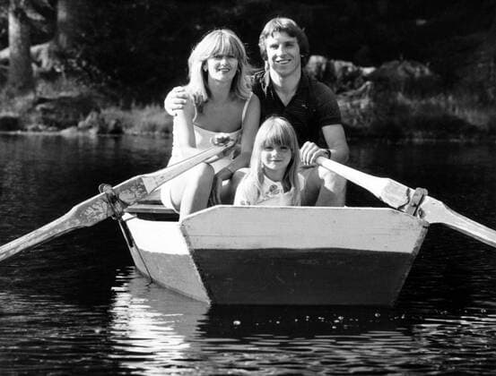 Klaus Fischer (FC Schalke 04 BR Deutschland) mit Frau Margit und Tochter Mirijam in einem Boot