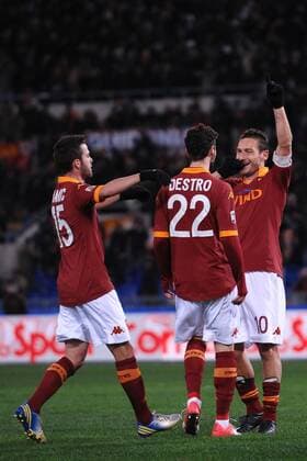 Francesco Totti 2-1.Goal celebration Roma.- Rom, 08.12.2012 - Serie A 2012 2013 - AS Rom vs ACF Fiorentina (AC Florenz) - andreaxstaccioli