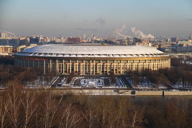 ITAR-TASS: MOSCOW, RUSSIA. DECEMBER 12, 2012. A view of the snow covered Luzhniki Stadium  RE10FB92