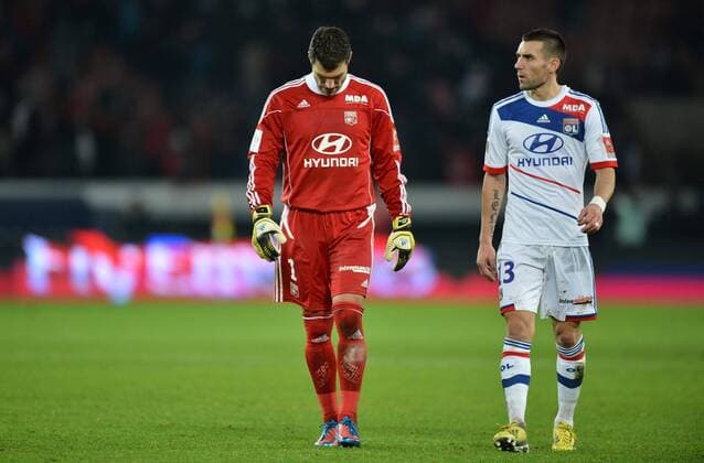 Anthony REVEILLERE (ol) - Remy VERCOUTRE (ol) FOOTBALL : PSG vs Lyon - Ligue 1 - 16 12 2012 AnthonyBIBARD FEP Panoramic 