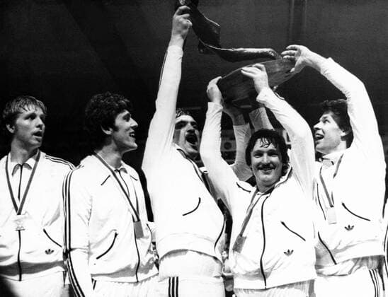 Kopenhagen, Deutschland ist Handball Weltmeister 1978, v.li.: Erhardt Wunderlich, Manfred Freisler, Kurt Klühspies, Horst Spengler und Joachim Deckarm