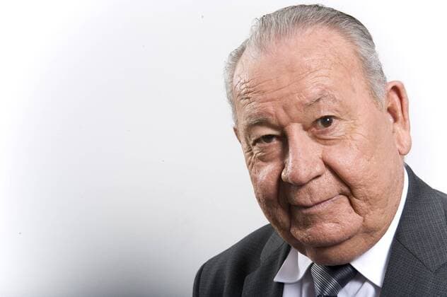 Just Fontaine TELEVISION : Emission La magie de la Ligue1 - TV5MONDE - 20 12 2012 JBAutissier Panoramic 