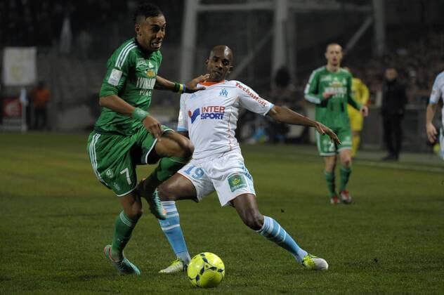 Pierre Aubameyang (ASSE) - Charles Kabore (OM) FOOTBALL: Olympique Marseille (OM) - AS Saint Etienne (ASSE). Ligue 1 - 23 12 2012 xFranckxPennantx 